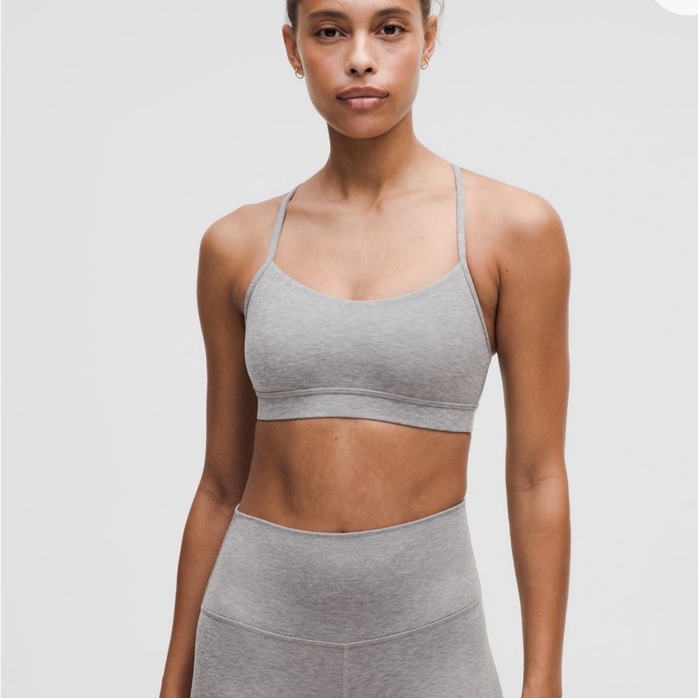 Lululemon Flow Y Bra Nulu Heathered Core Medium Grey size 2
